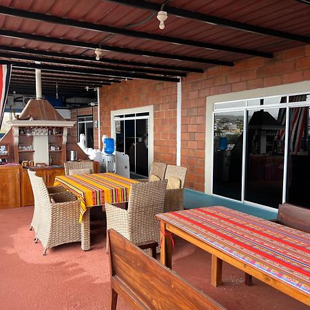 Hostal Cattleya Puerto Baquerizo Moreno Eksteriør billede