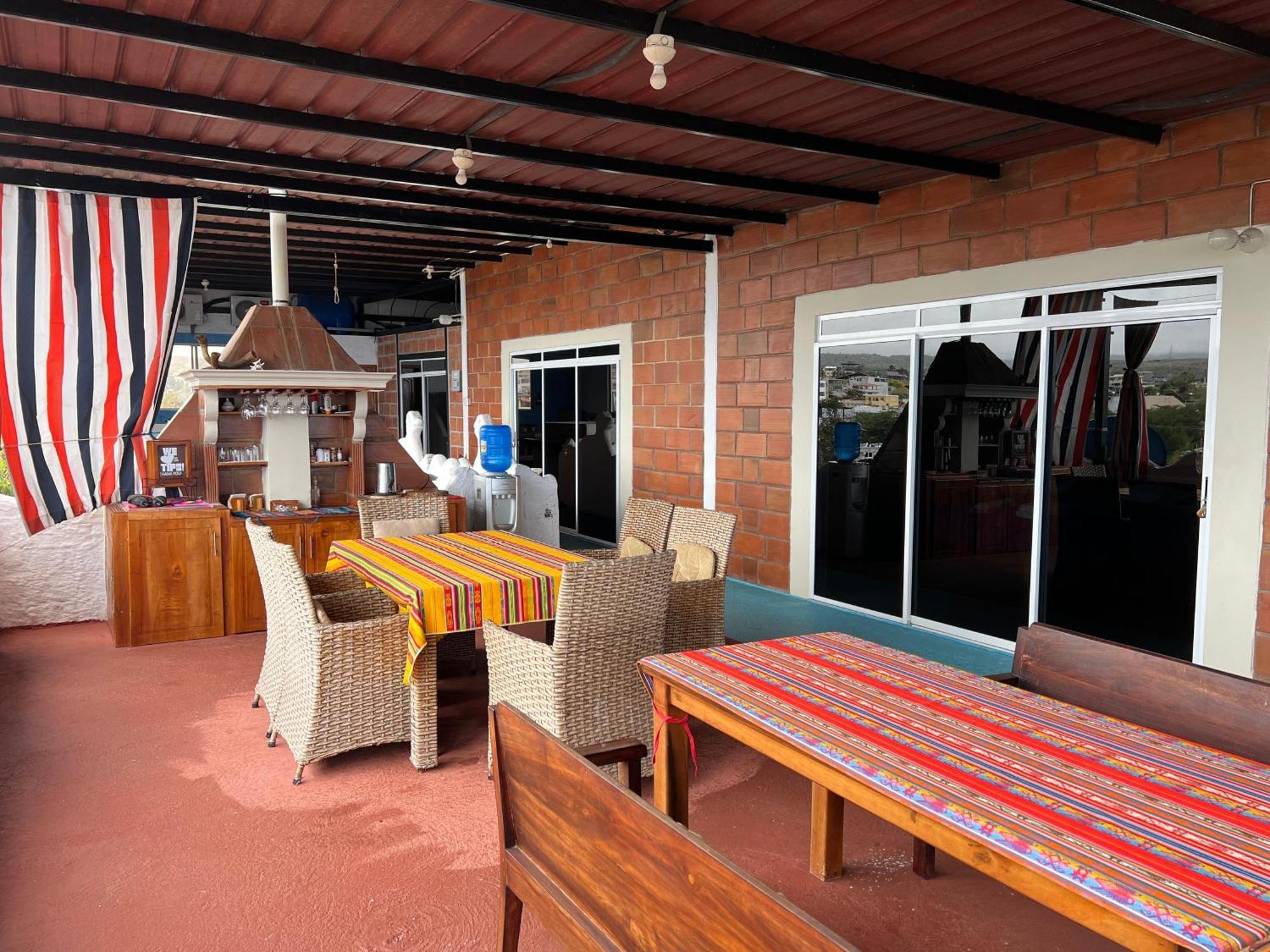 Hostal Cattleya Puerto Baquerizo Moreno Eksteriør billede
