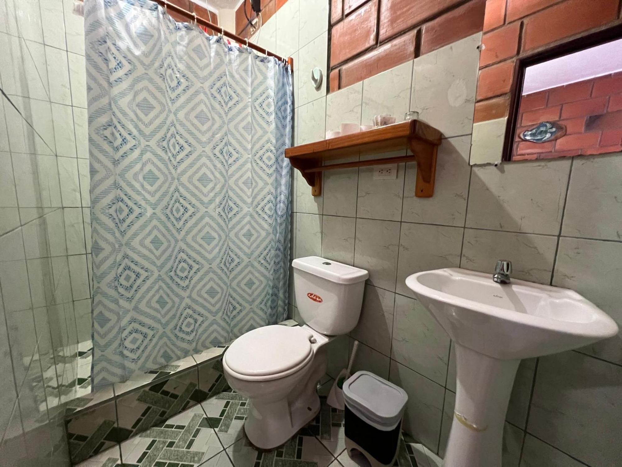 Hostal Cattleya Puerto Baquerizo Moreno Værelse billede