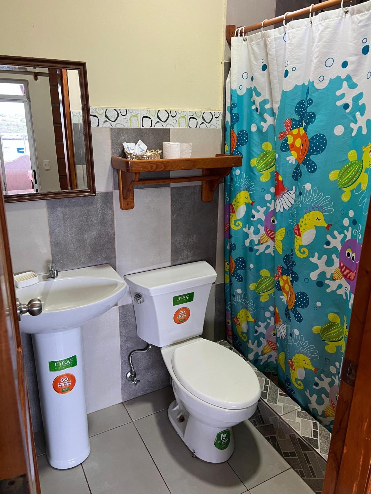 Hostal Cattleya Puerto Baquerizo Moreno Eksteriør billede